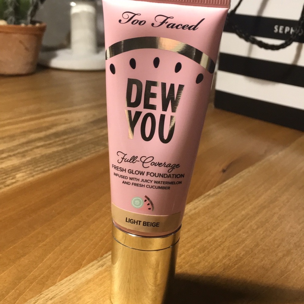 Too Faced Dew You Fresh Glow Foundation